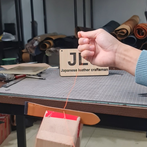 ✪ JLC 100％ハンドメイド✪  高級革 Vaux Swiftアップルウォッチバンド 手作り革ベルト 10枚目の画像