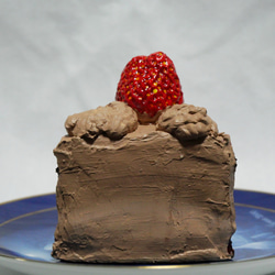 油絵オブジェ【苺のチョコレートショートケーキ】 4枚目の画像