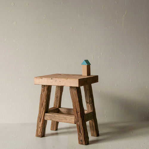 木製】流木板チェアー 腰掛けイス・物置【流木板・古材作品シリーズ