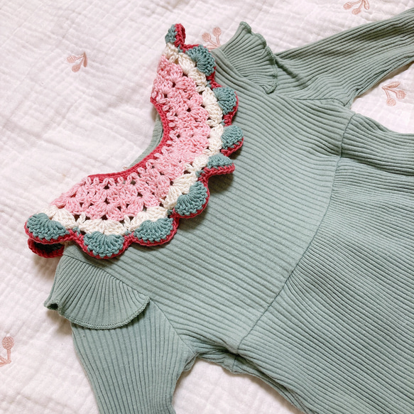 手編みレースのつけ襟 くすみ ピンク 緑 スタイ よだれかけ コットン かぎ編み キッズ ベビー.*･ﾟ 3枚目の画像