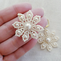 ＊Big beads flower❁ビーズ編みの大きなお花 ピアス/イヤリング＊ 6枚目の画像