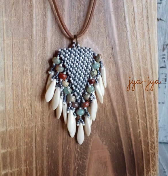 【１点限り】fringe beads necklace - dagger beige 4枚目の画像