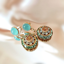 14KGF/ AQUA CHALCEDONY GREEN CRYSTAL VINTAGE EARRINGS 8枚目の画像