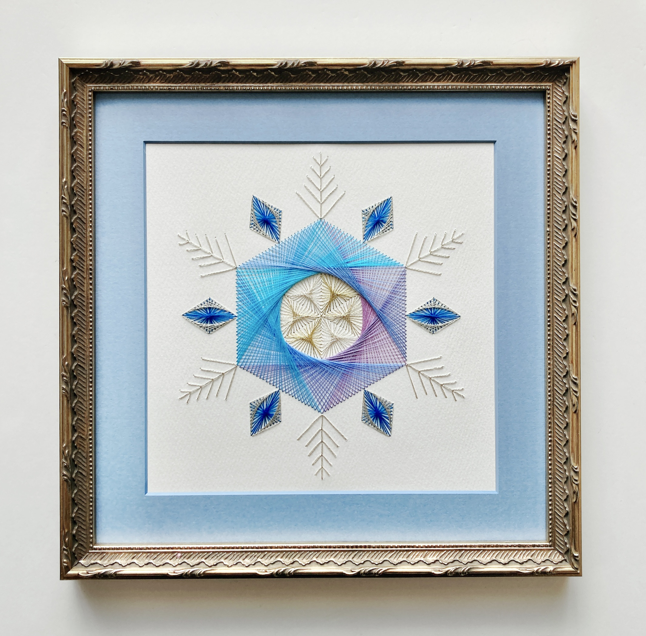 紙刺繍アート作品「氷晶六花 玉簾」 絵画 刺繍のFilagile 通販