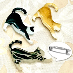 ☆ブローチ☆ 大名茶猫レジン