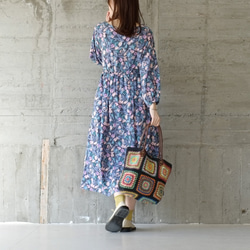 成為「特別一點的我」♡古典花卉圖案長袖連身裙(23s-01) 薰衣草藍 第10張的照片