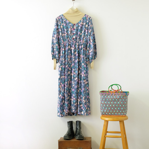 成為「特別一點的我」♡古典花卉圖案長袖連身裙(23s-01) 薰衣草藍 第11張的照片