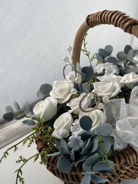 リングピロー   カゴ　クレイフラワー  バラとユーカリとかすみ草と 人気・おすすめ｜使いやすい・旅行におすすめ 品質保証 全国発送 在庫限り