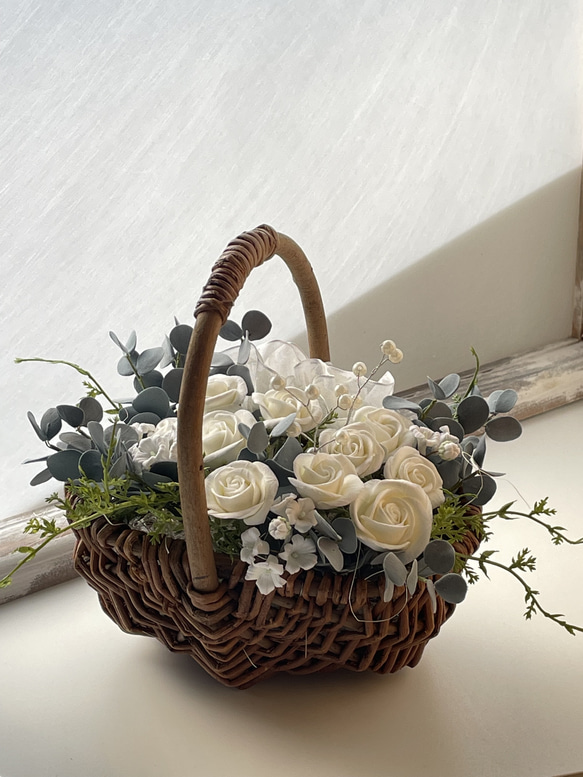 リングピロー   カゴ　クレイフラワー  バラとユーカリとかすみ草と 人気・おすすめ｜使いやすい・旅行におすすめ 品質保証 全国発送 在庫限り