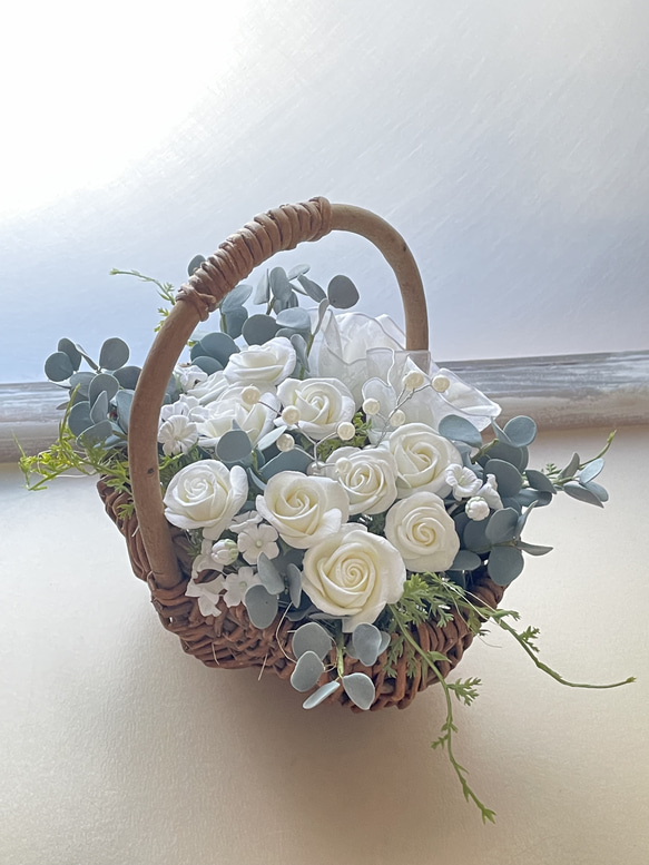 リングピロー   カゴ　クレイフラワー  バラとユーカリとかすみ草と 人気・おすすめ｜使いやすい・旅行におすすめ 品質保証 全国発送 在庫限り