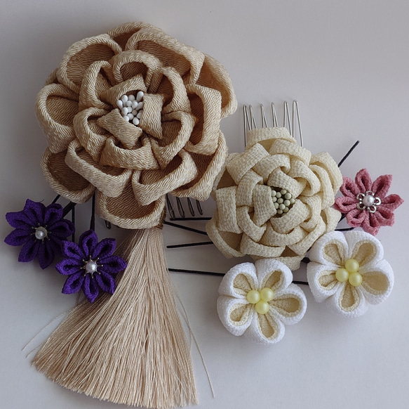 つまみ細工 髪飾りセット カメリア タッセル付き ベージュ 成人式 和装