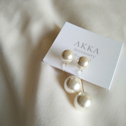 Big pearl earrings ビッグパールイヤリング  真珠樹脂ピアス樹脂イヤリング金属アレルギー揺れる大ぶり 3枚目の画像
