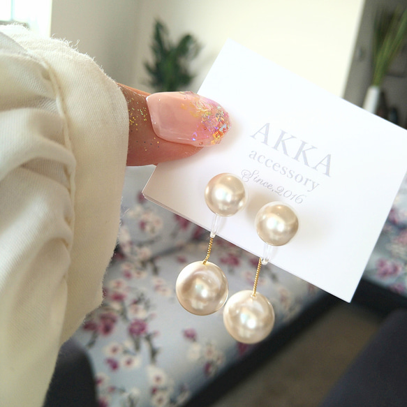 Big pearl earrings ビッグパールイヤリング  真珠樹脂ピアス樹脂イヤリング金属アレルギー揺れる大ぶり 4枚目の画像