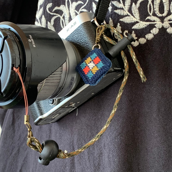 Kogin刺繡鏡頭蓋防丟帶彩色[相機鏡頭露營刺繡單眼] Colorfulnrun 第1張的照片