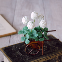 ◆粘土のお花◆ 小さなシロツメクサ　アンティーク　ブリキ車輪…S768 8枚目の画像