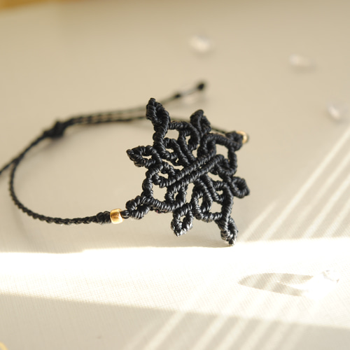 まの　マクラメネックレス・ブレスレット マクラメブレスレット＊曼荼羅＊ブラック ブレスレット うさぎ 通販