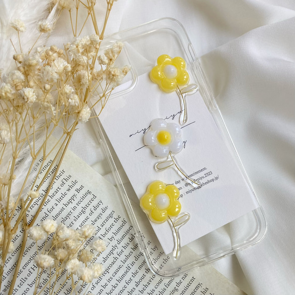 【 春 イエロー 】 ぷっくり お花 フラワー 透明 クリア 韓国 iPhoneケース　 3枚目の画像