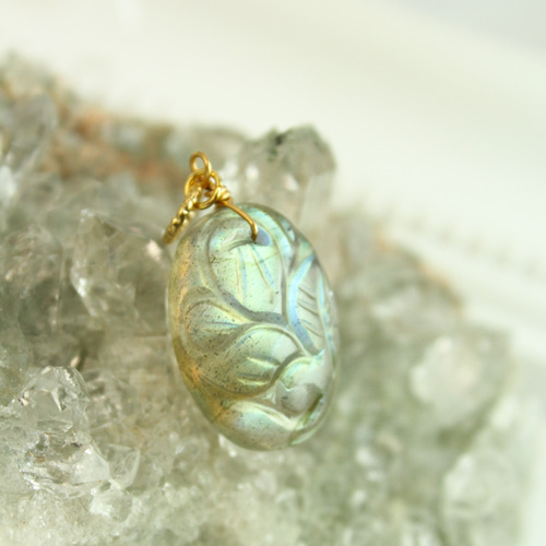 2周年記念特価】ラブラドライト カービング ネックレス ネックレス