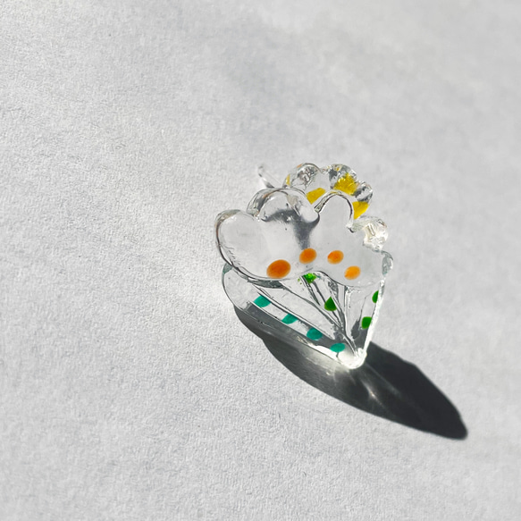 透明な花 | 垂墜耳環 Transparent drop earrings  | UV resin 第9張的照片