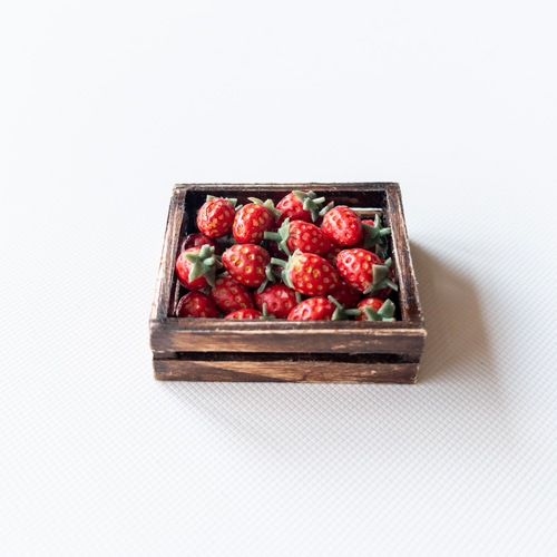 ミニチュアフード 真っ赤ないちご 25個入り 苺 ミニチュア その他雑貨