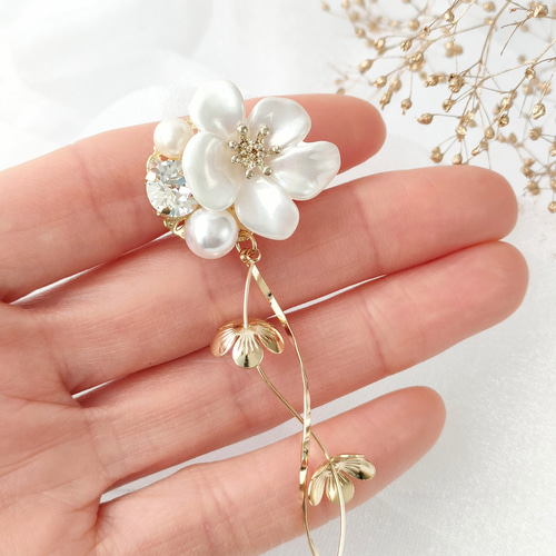 麗しい艶 ホワイトパールフラワー イヤリング ピアス ウェディング