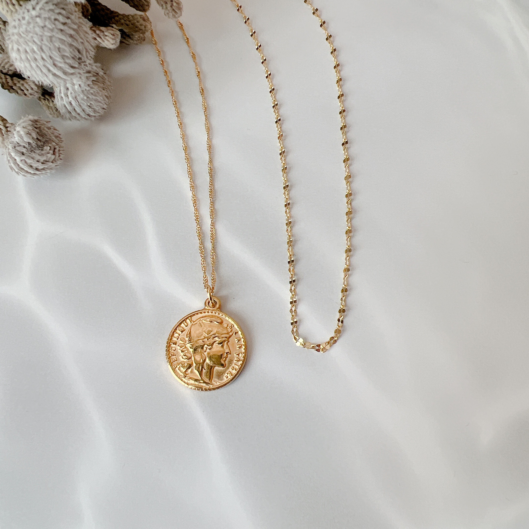 コインチェーンネックレス　華奢2連セット　重ね付け　アレルギー対応　14kgf