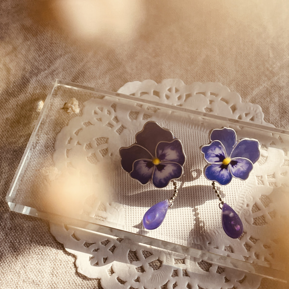 Handmade Pansy Earrings | cloisonné 2枚目の画像