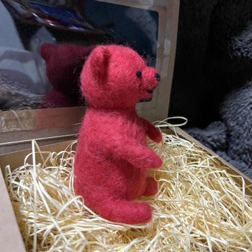 お座りくまさんの羊毛フェルトレッド 羊毛フェルト ekechin 通販