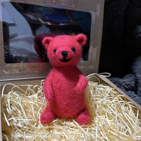 お座りくまさんの羊毛フェルトレッド 羊毛フェルト ekechin 通販