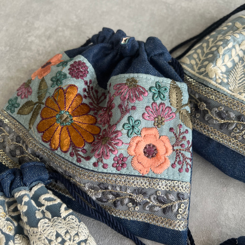 【ぽこぽん】刺繍デニムバックNo.633　刺繍ポーチNo.183 ぽこぽん】刺繍デニムバックNo.633 刺繍ポーチNo.183 ぽこぽん様