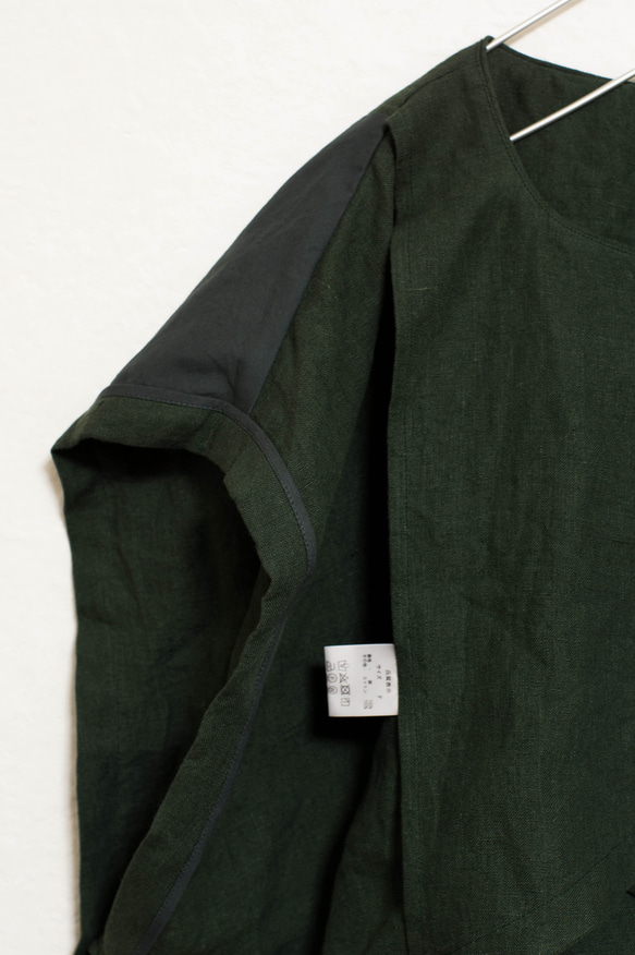 リネンのふんわり羽織り物ベスト　深緑色 9枚目の画像