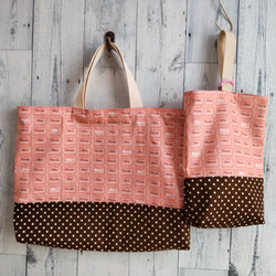 ♡Kaoru♡ ２点 カテドラルウィンドウバッグ、ポーチ（ハンドメイド) カテドラルウィンドウのポーチ | Quilt Shop PINEAPPLE