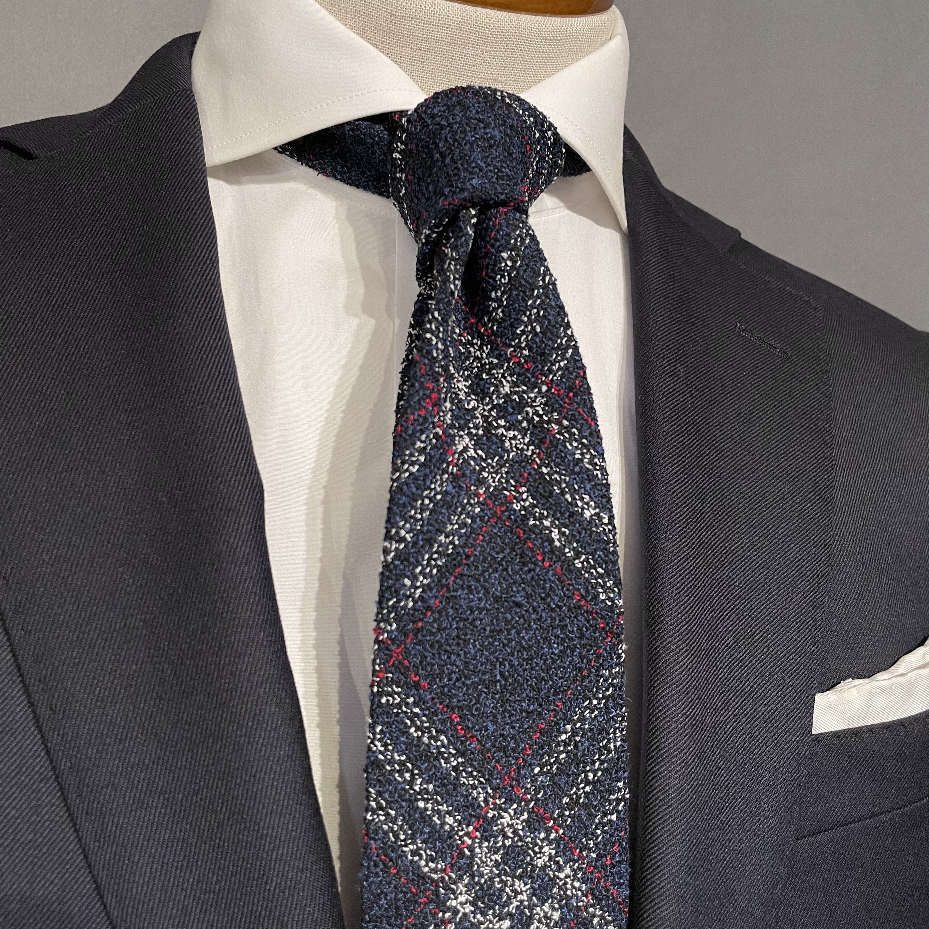 【受注製作】チェック　ネイビー　イタリア生地　プレゼント　ギフト　ネクタイ【別途】名入れ　メッセージ　イニシャル　刺繍