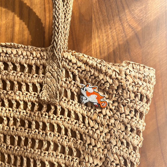 ✴︎魚シリーズ✴︎カエルアンコウ(クマドリカエルアンコウ)のビーズ刺繍ブローチ 4枚目の画像