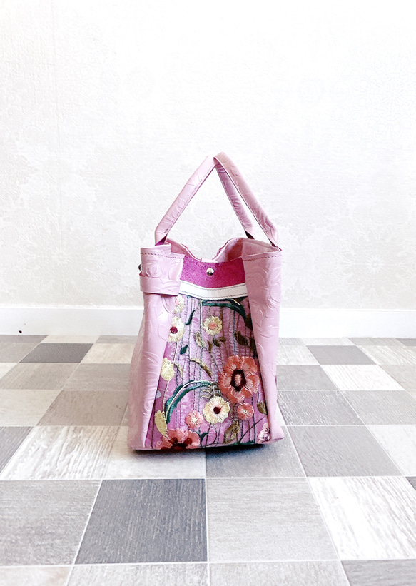 プリモ ハンドバッグ ローズ ベビーピンク 花 刺繍 4枚目の画像