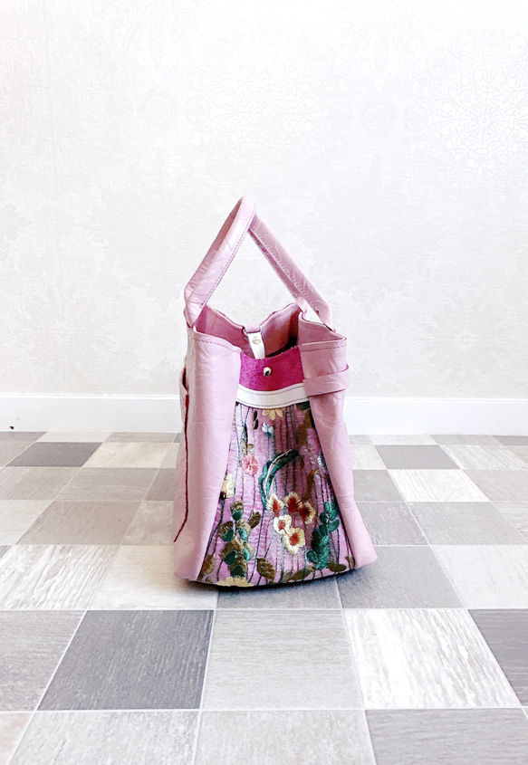 プリモ ハンドバッグ ローズ ベビーピンク 花 刺繍 5枚目の画像