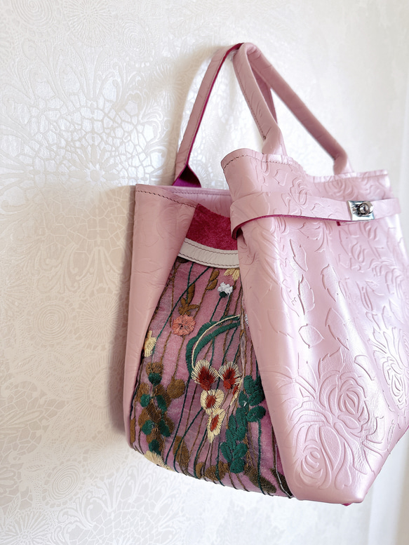 プリモ ハンドバッグ ローズ ベビーピンク 花 刺繍 3枚目の画像