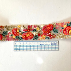 インド刺繍リボン　NO,85 インド　サリーボーダー　刺繍　生地　布　素材　テープ　小物 4枚目の画像
