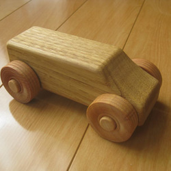 木のおもちゃ(車)(栗の木) 3枚目の画像