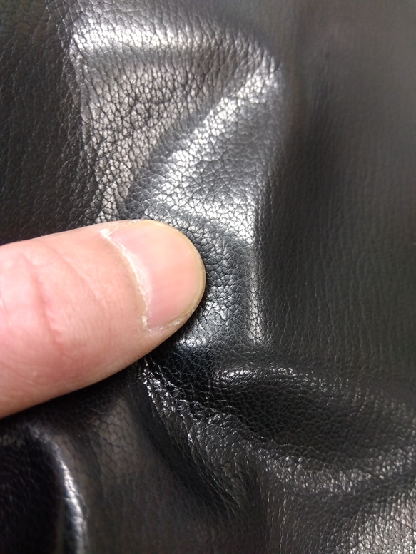 【定番商品】カミラ（ヌメゴート革）#ブラックー 革の大きさ40デシ前後 革の厚み0.8mm前後 4枚目の画像