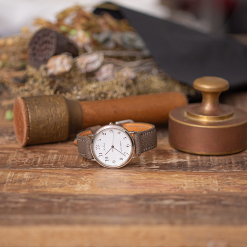 新作】ヴォーエプソン エトゥープ グレージュ 革ベルト 腕時計 腕時計