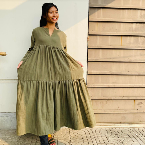 カーキダブルガーゼ/ティアードワンピース ワンピース Jonno 通販  