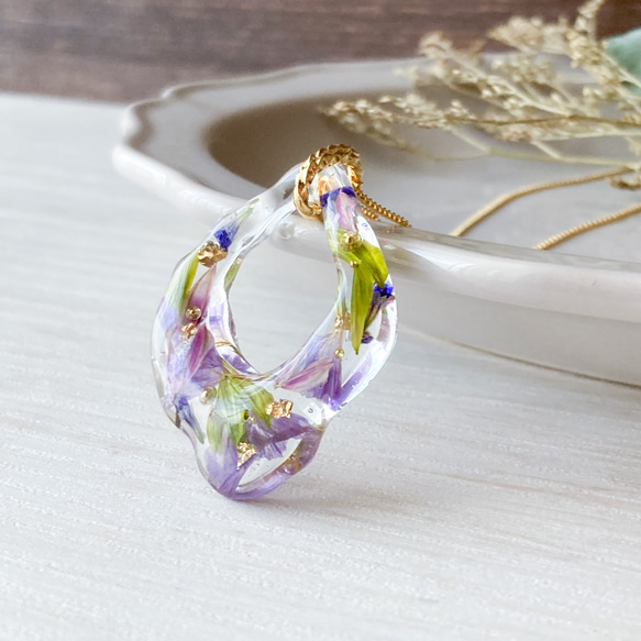 爽やか透明感》たっぷりボタニカル レジンネックレス/豊かな実り