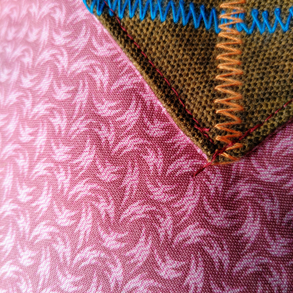 カラフルな刺繍の手提げトートバッグ　（ピンク） 6枚目の画像