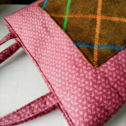 カラフルな刺繍の手提げトートバッグ　（ピンク） 5枚目の画像