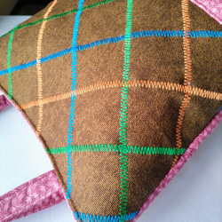 カラフルな刺繍の手提げトートバッグ　（ピンク） 4枚目の画像