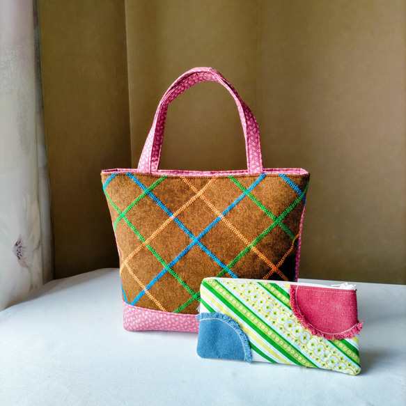 カラフルな刺繍の手提げトートバッグ　（ピンク） 8枚目の画像