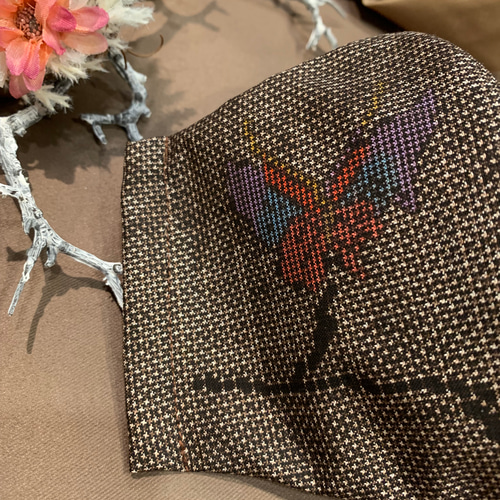 本場奄美大島紬、純泥染反物③蝶