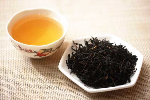 台湾茶 特級 蜜香紅茶  10g 中国茶 2枚目の画像