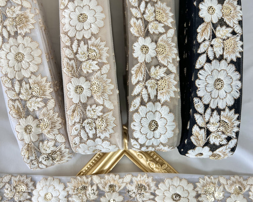 ウラジョンソン サロペット 刺繍 リボン 綿 ホワイト インド 50cm単位】 刺繍リボン ホワイトリボン 春の足音 蕾の